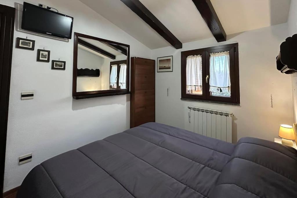 Free Parking La Bianca Neve Cottage Castel Di Sangro Exterior foto