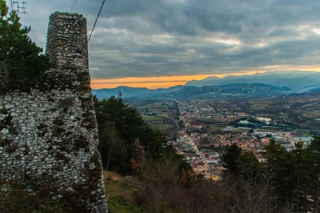 Free Parking La Bianca Neve Cottage Castel Di Sangro Exterior foto